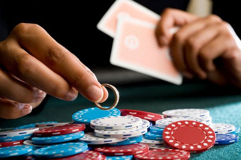 도박은 가족과 사회 생활에 어떤 영향을 미칩니까?