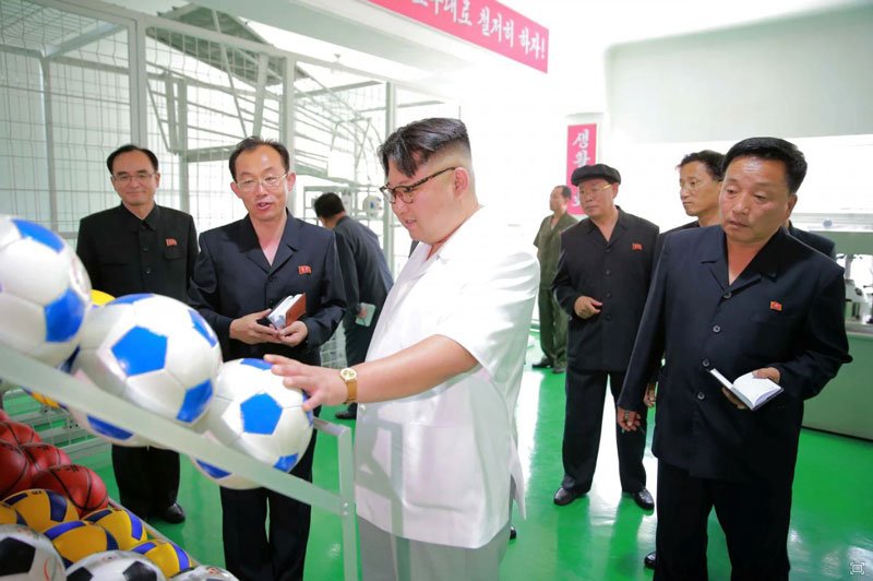 해외정식사이트 -  11월 말, 김정은 국무위원장은 한반도 전통 씨름인 씨름을 세계무형문화유산으로 만들기 위해 남측과 손을 잡기로 합의했습니다.